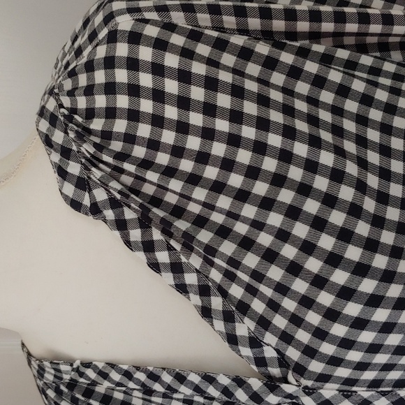 Black & White Check Split Neck Bell Sleeve Blouse. Size L - Picture 5 of 13